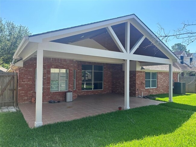 Building Photo - 806 Legend Spring Dr