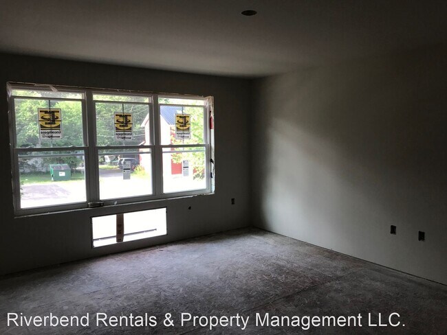 Building Photo - 318 Elm St