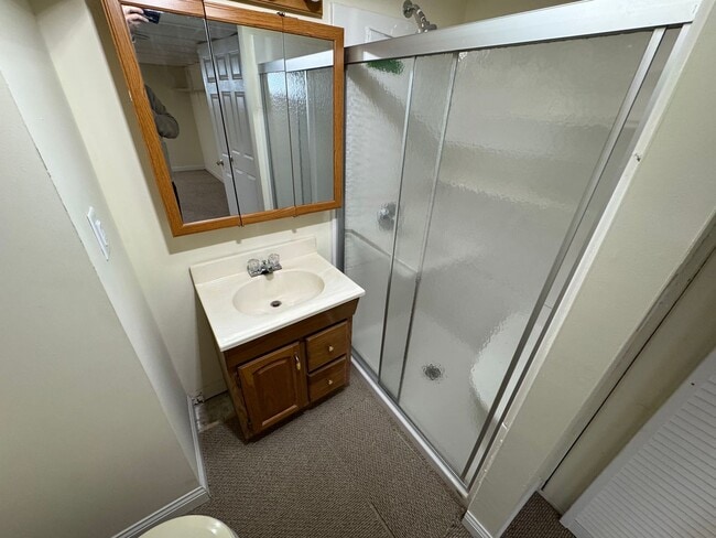 Building Photo - Four Bedroom Available in April - West Lafayette School District