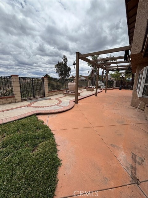 Building Photo - 17092 Whispering Brook Way