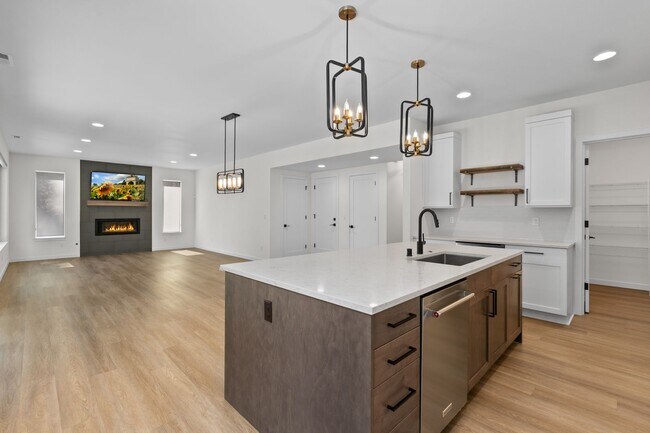 Building Photo - 4bd/2.75ba Seattle Home