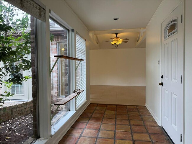 Building Photo - 14202 Ella Lee Ln