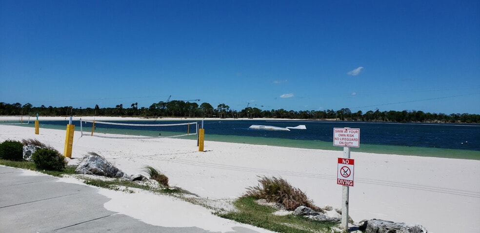 Building Photo - 17050 Meridian Blvd