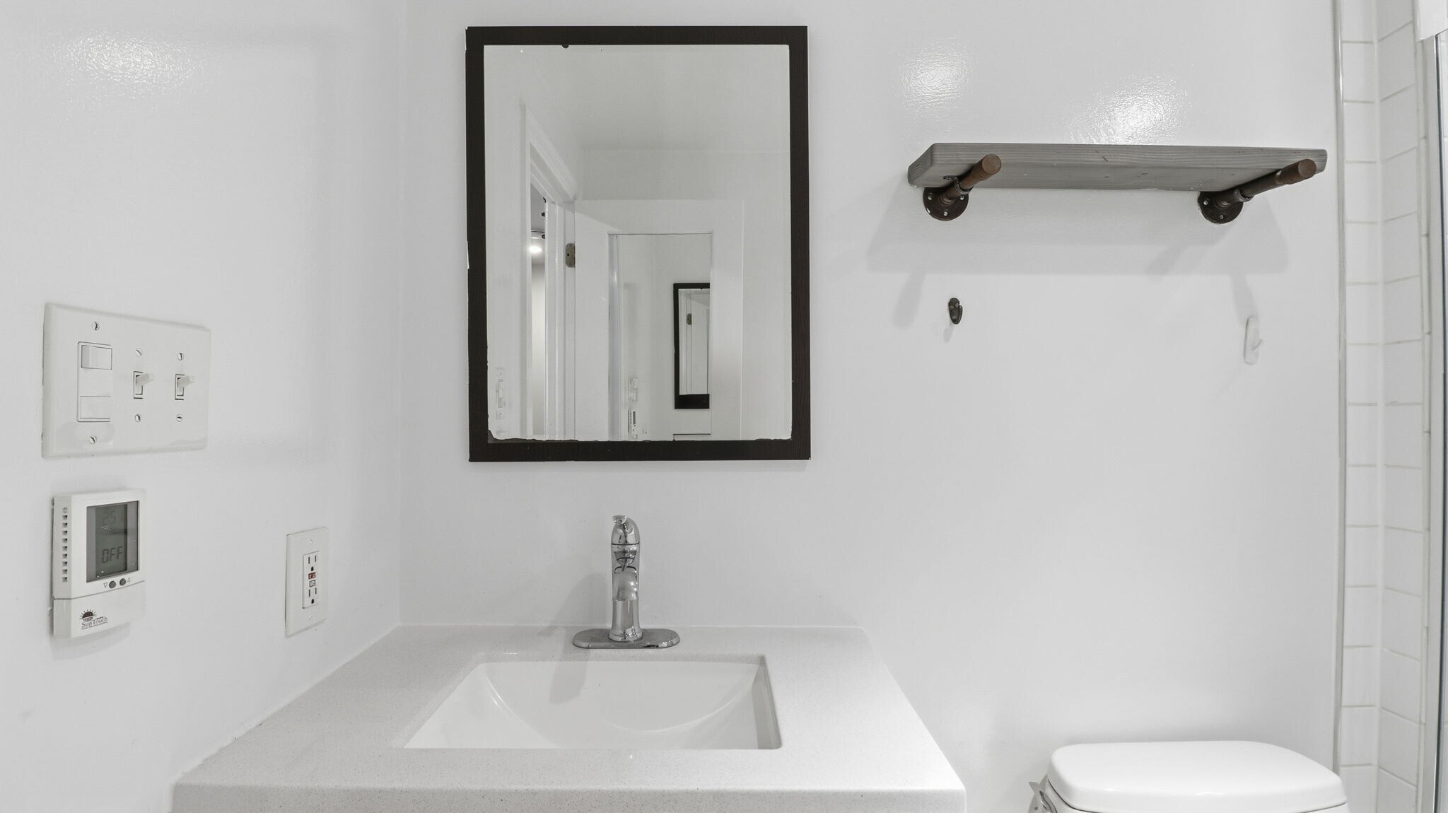 Full Bathroom new vanity and freshly painted - 1450 Harvard St NW