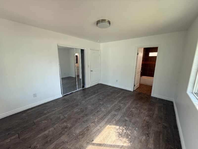 Building Photo - 1925 S Orange Ave