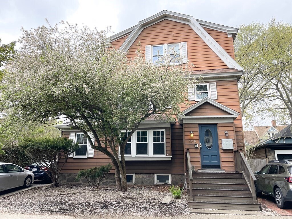 Building Photo - 109 Rockview St