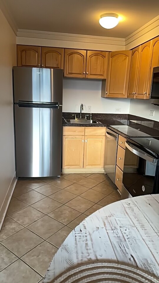 Building Photo - 1035 Colorado Blvd