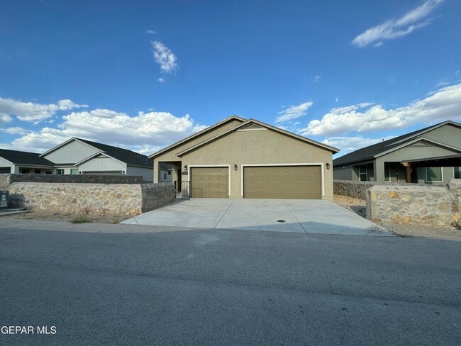 Building Photo - 2809 Mike Price Dr