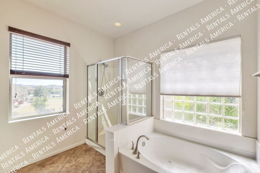 Building Photo - 5433 W Redbird Rd