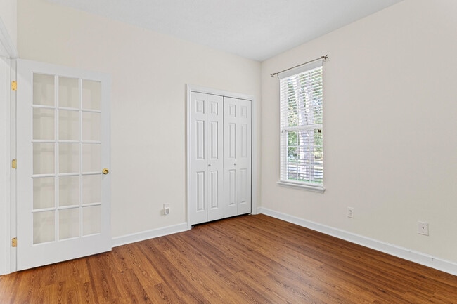 Building Photo - 619 Archard Dr
