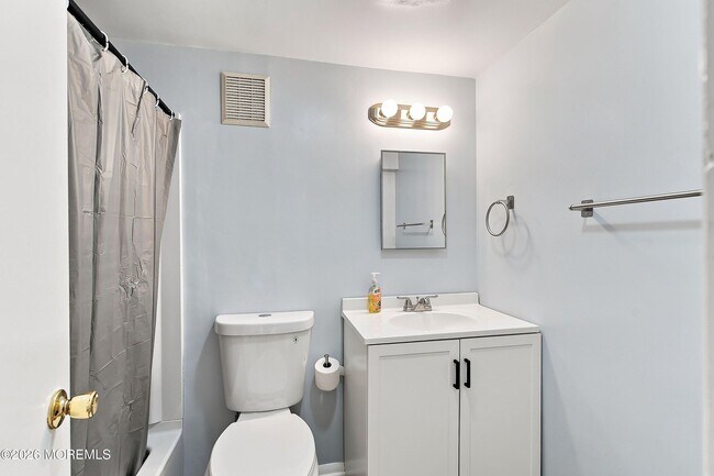 Building Photo - 1334 Sabrina Ct