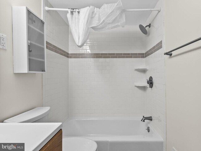 Building Photo - 10613 Montrose Ave