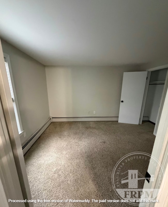 Building Photo - 64 Walnut St