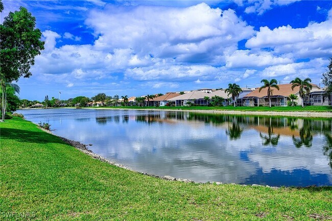 Building Photo - 7106 Lone Oak Blvd
