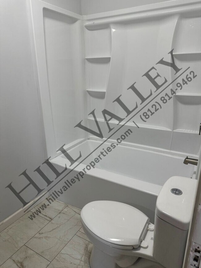 Building Photo - 1333 S 10th St