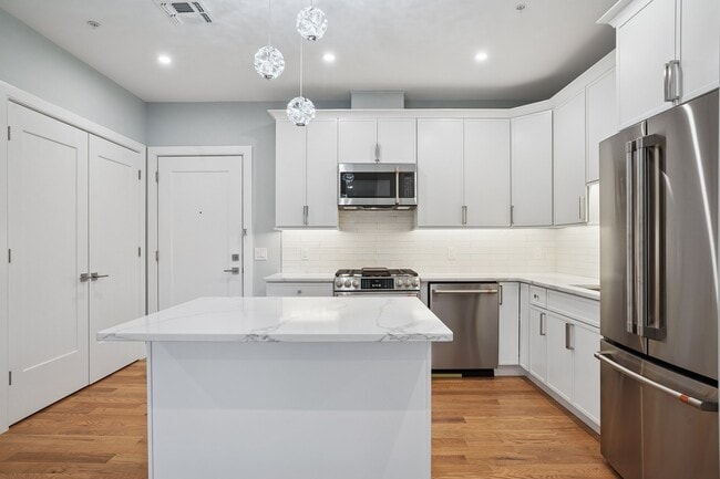 Building Photo - Fairview Plaza