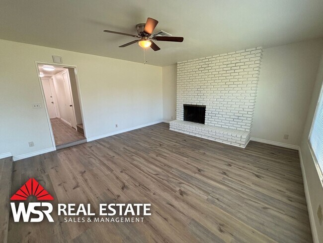 Building Photo - 3621-3621 Wilbur St