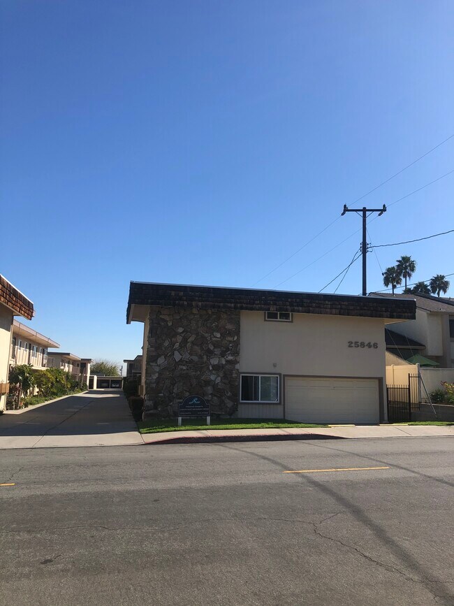 Oak Street Apartments 25846 Oak St Lomita CA 90717 Apartment Finder