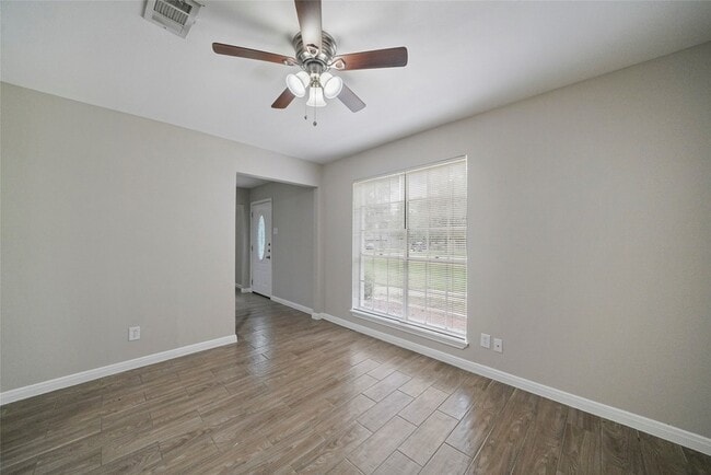 Building Photo - 643 Ames St