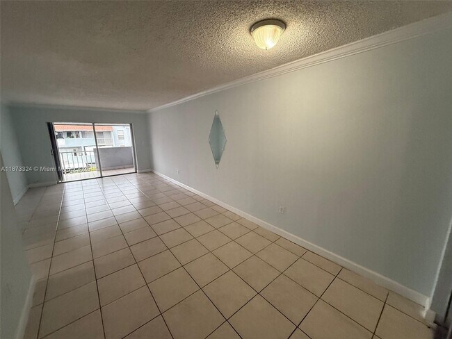 Building Photo - 1725 W 60th St