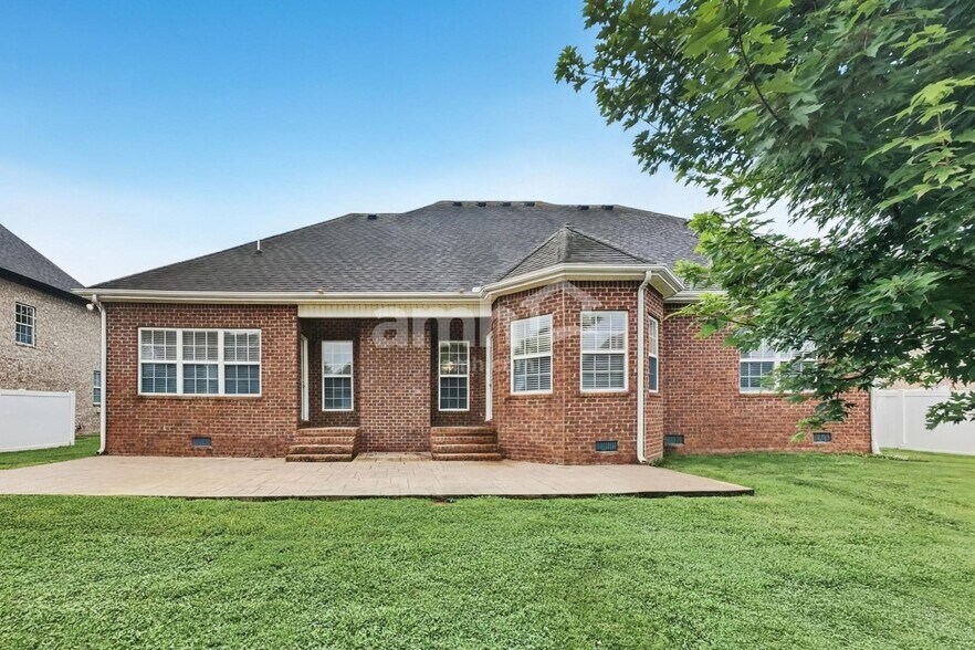 Building Photo - 3006 Stow Xing