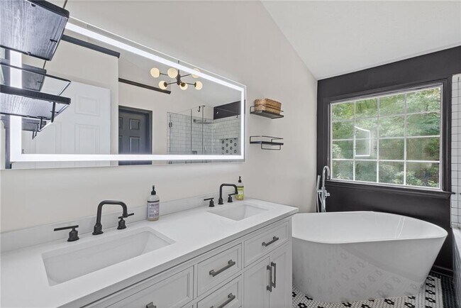 Building Photo - 135 Sable Pointe Dr