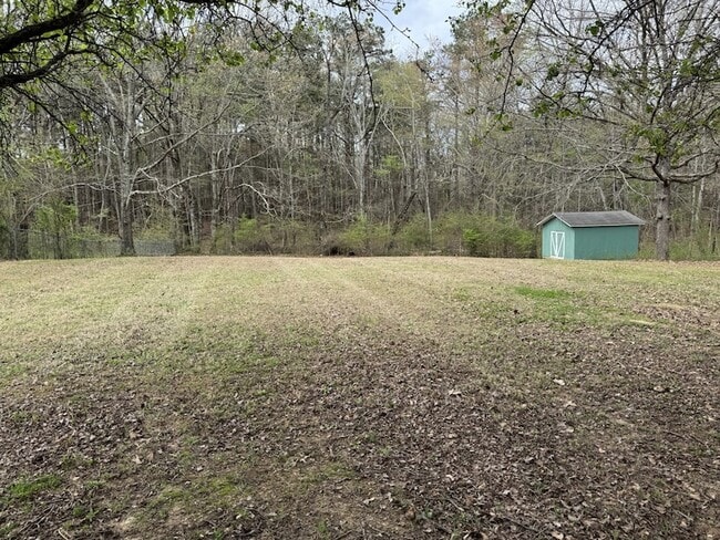 Building Photo - 10125 N Twin Springs Rd