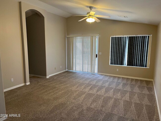 Building Photo - 1321 N Palmsprings Dr