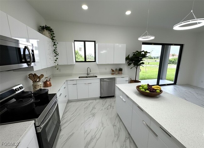 Building Photo - 3544 NW 41st Pl