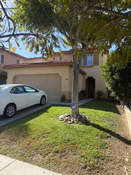 Building Photo - 5134 Seaglen Way
