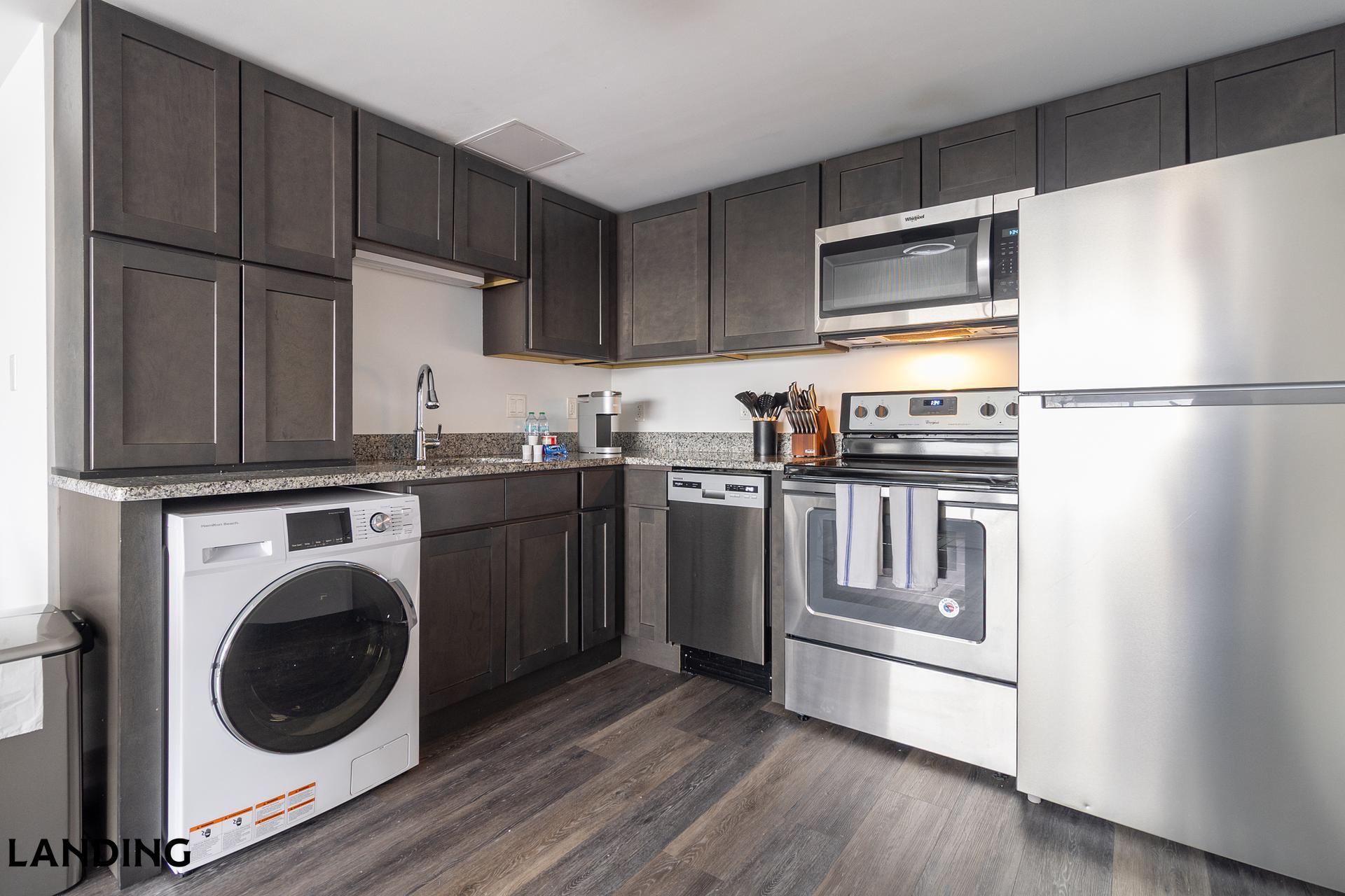 Building Photo - 50 Morgan St N