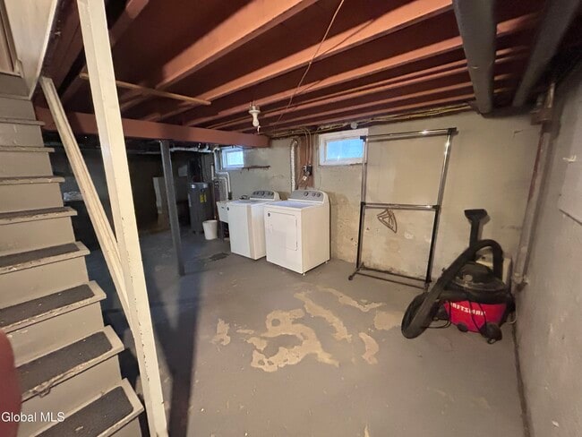 Building Photo - 21 Fordham Ct