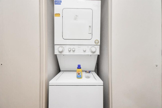 Building Photo - 7950 N Stadium Dr