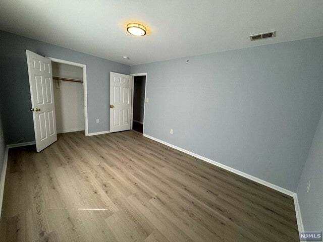 Building Photo - 40 11th Ave W
