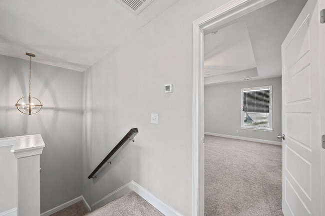 Building Photo - Pet Friendly Three Bedroom!