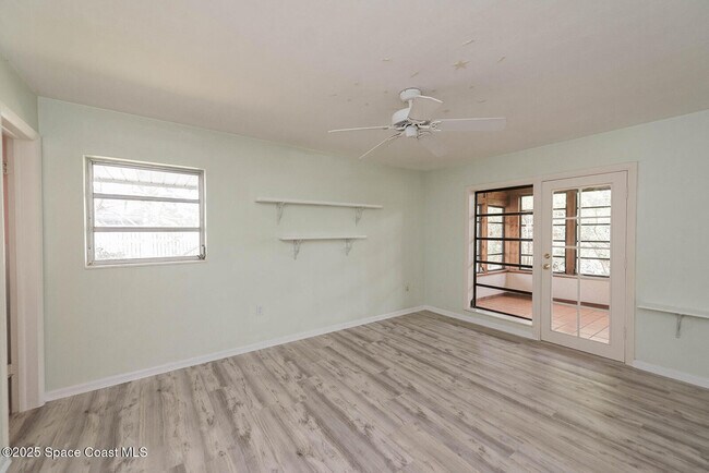 Building Photo - 508 Poinsettia Rd