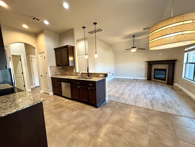 Building Photo - 2407 SW Edinburough Dr