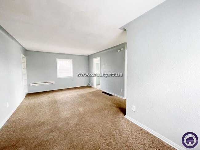 Building Photo - 1263 Crestwood Rd