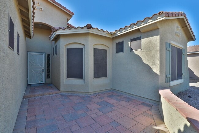 Building Photo - **Beautiful Home in Gilbert, AZ**