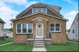 Front - 1427 Rawson Ave