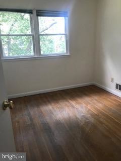Building Photo - 1446 Mayflower Dr