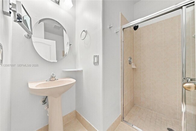 Building Photo - 889 SW 151 Pl