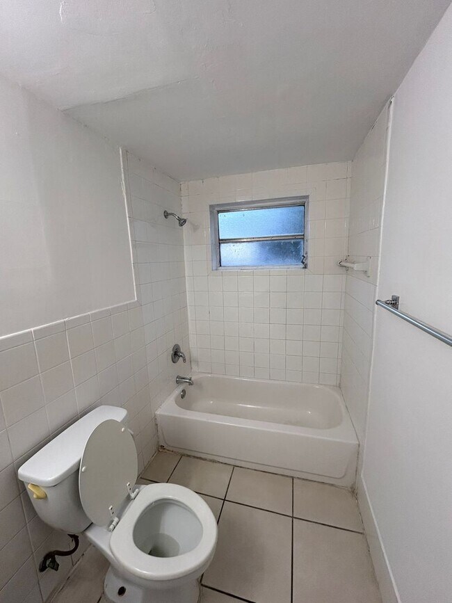 Building Photo - Two bedroom for rent