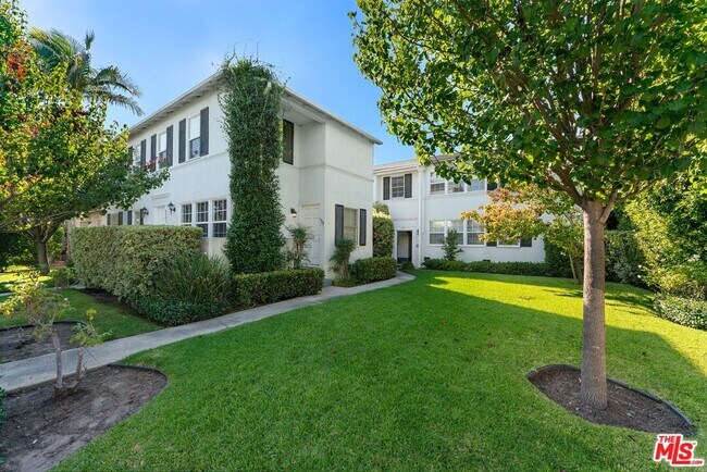 Building Photo - 1701 Stearns Dr