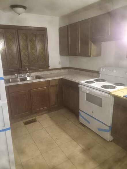 Building Photo - 605 Indian Cir