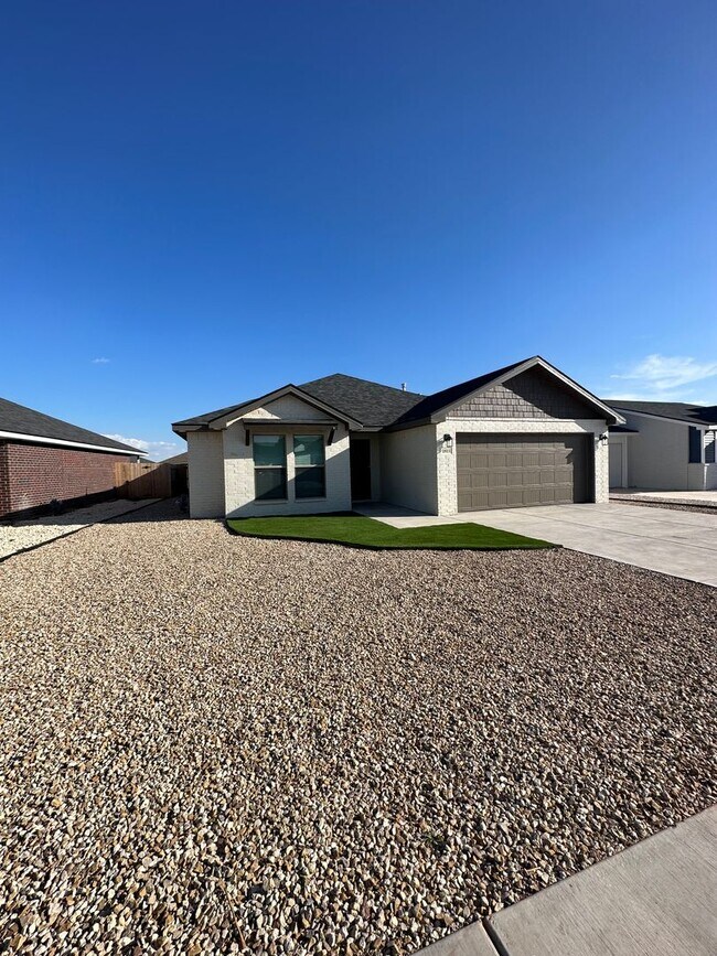 Building Photo - 3 bed/2 bath: Bell Farms AVAILABLE AUGUST!