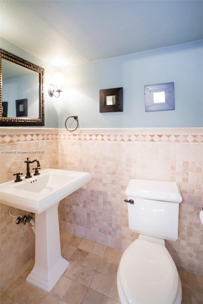 Building Photo - 6545 Indian Creek Dr