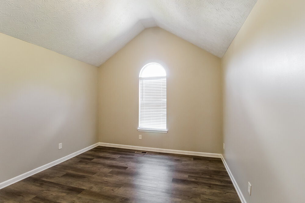 Building Photo - 2098 Sugar Creek Falls Ct