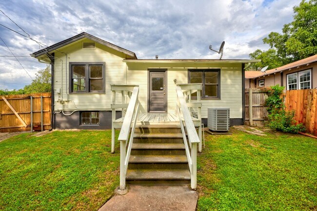 Building Photo - Live Big in OKC | 4 Beds, Fenced Yard & Gu...