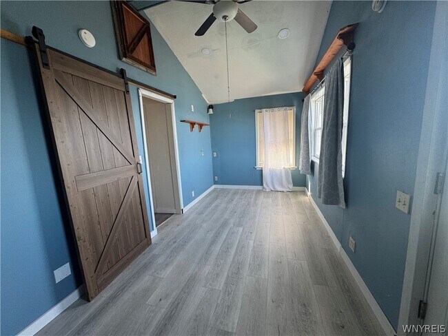 Building Photo - 6474 Hamilton Dr